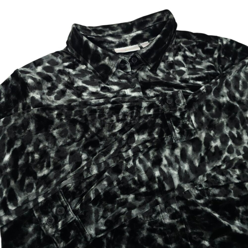 Belle By Kim Gravel Shirt Womens M Button Front Velour Animal Print Long Sleeve